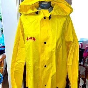 NWOT! Vintage Helly Hansen Flame Retardant Yellow Men’s Jacket